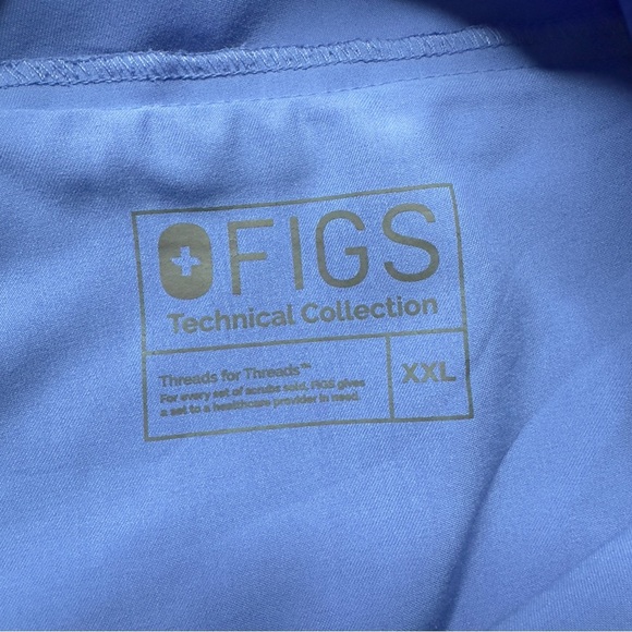 FIGS Lima Jogger Scrub Pants in CEIL BLUE
Used once. - Picture 4 of 10
